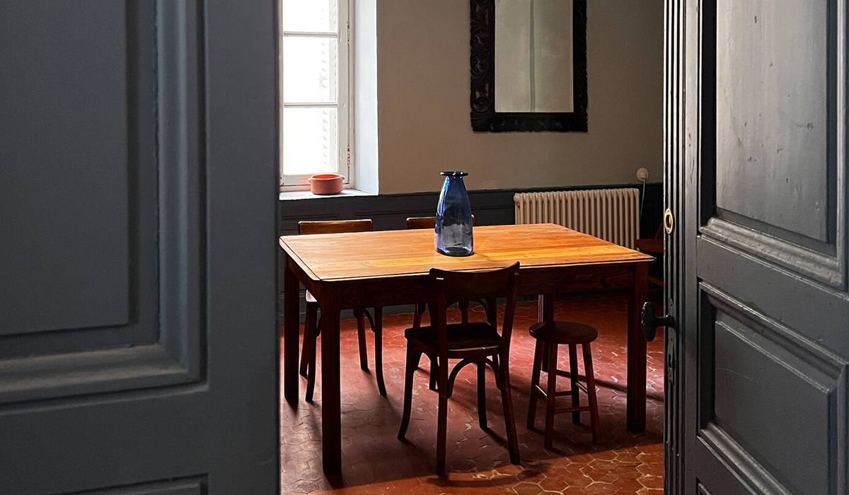 Grande table de ferme rénovée par l'Atelier Joseph et Honoré