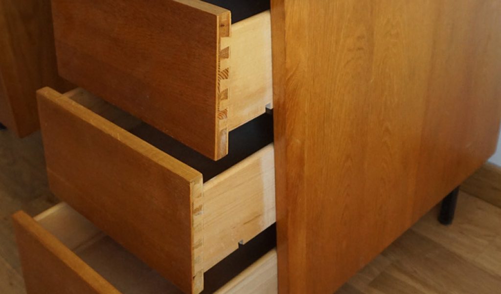 Bureau tiroirs biseautés à rénover sur-mesure